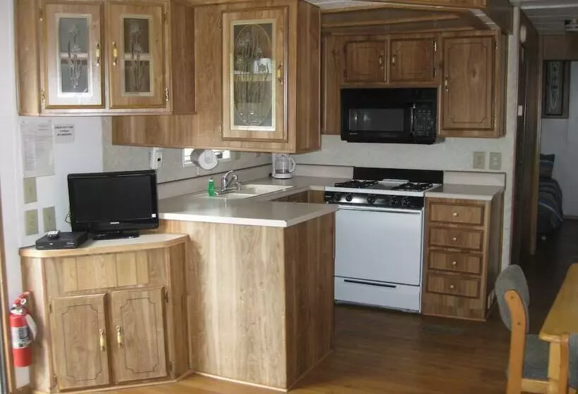 Hotelli Lake Minden Rv Resort Campground