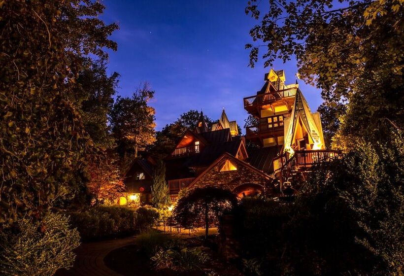 فندق Landoll S Mohican Castle