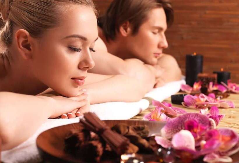 فندق Landoll S Mohican Castle