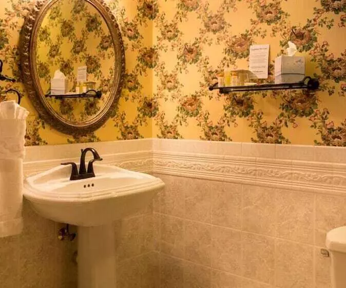 Hotelli Landoll S Mohican Castle