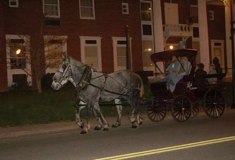 Hotelli Macarthur Inn