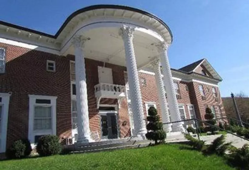 Hotelli Macarthur Inn