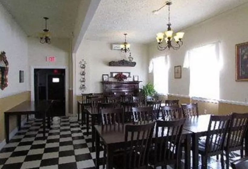 Hotelli Macarthur Inn