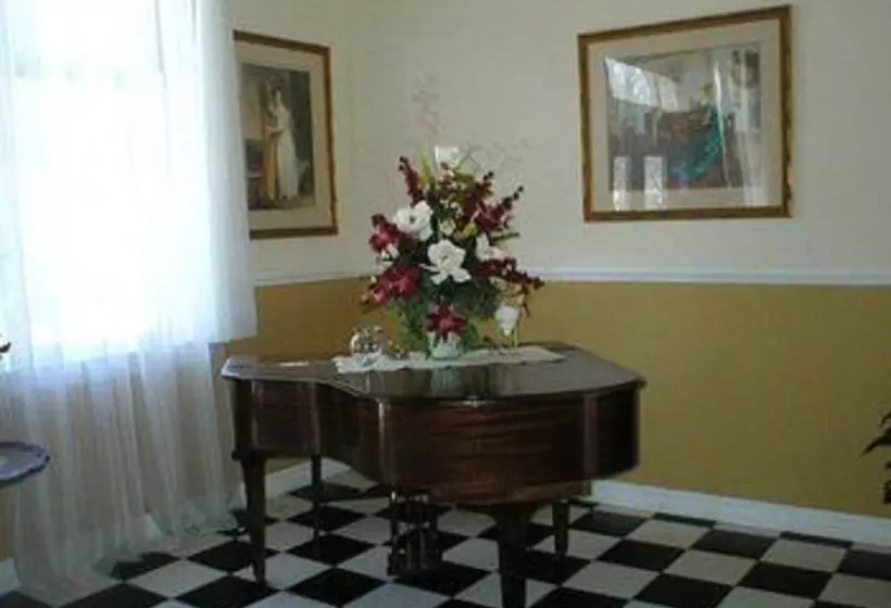 Hotelli Macarthur Inn