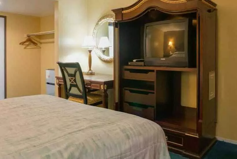 Hotelli Redondo Beach Inn