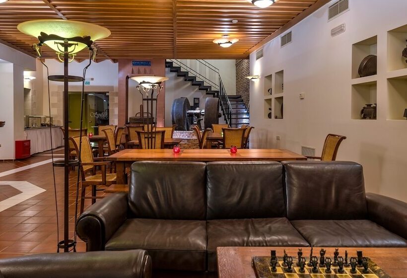 Spilia Village Hotel & Villas