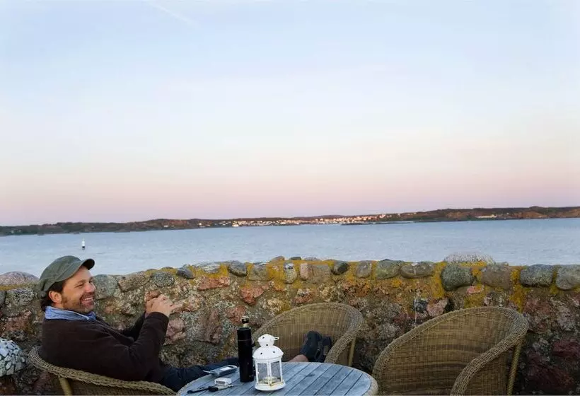 Hotelli Strandflickornas Husen Invid Havet