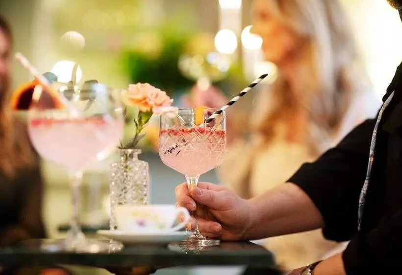 Hotelli Strandflickornas Husen Invid Havet