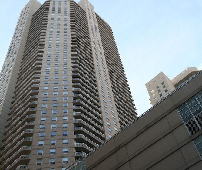 酒店 The Penthouse At Grand Plaza