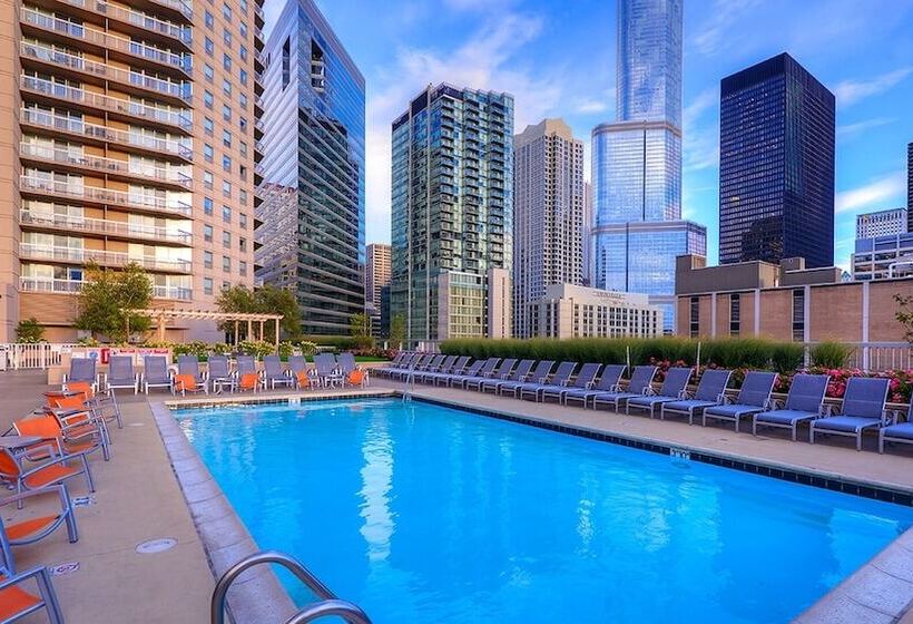 酒店 The Penthouse At Grand Plaza