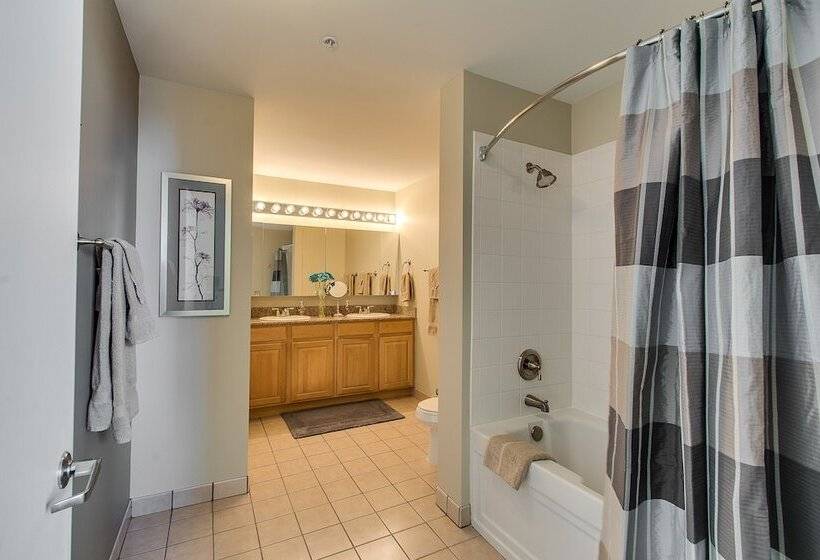 酒店 The Penthouse At Grand Plaza