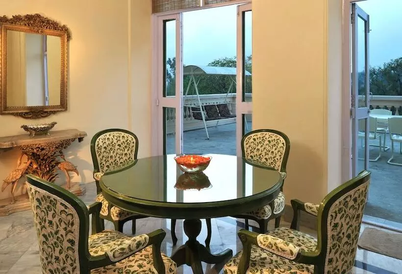 Hotelli Welcomheritage Sheikhpura Kothi