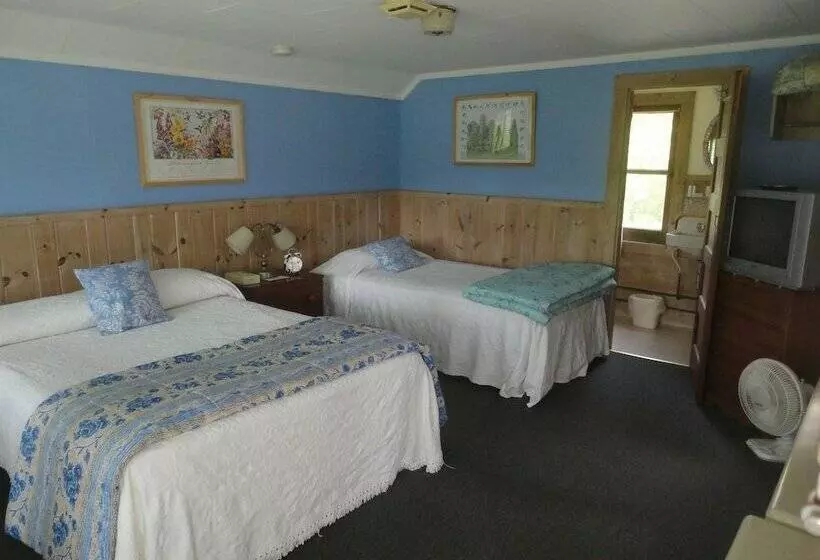 Motelli The Cabins At Autumn Mountain Winery