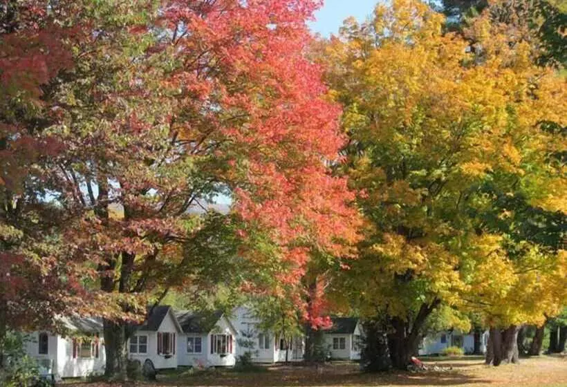 Motelli The Cabins At Autumn Mountain Winery