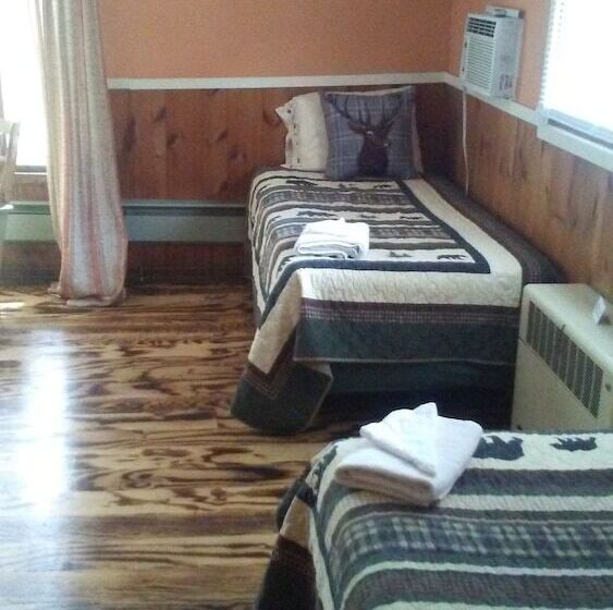 汽车旅馆  The Cabins At Autumn Mountain Winery