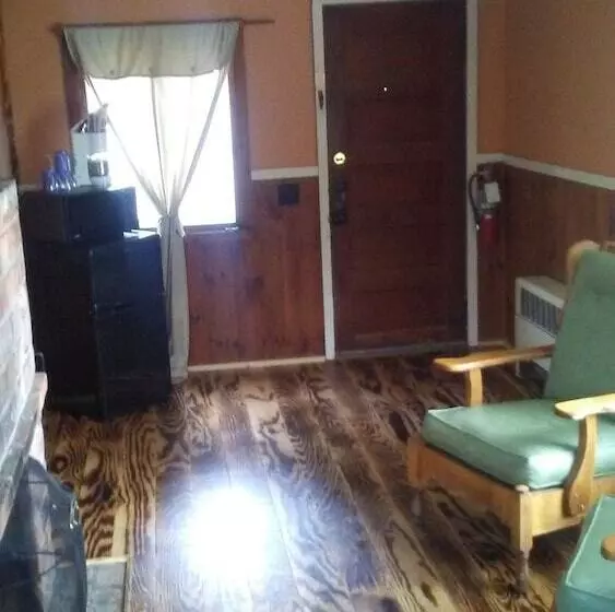 Motelli The Cabins At Autumn Mountain Winery