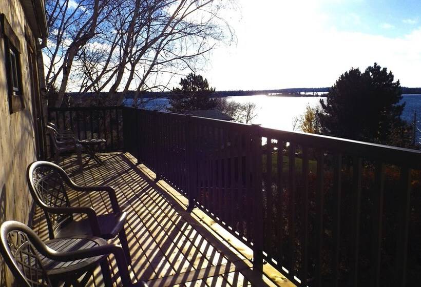 모텔 Timberland Inn