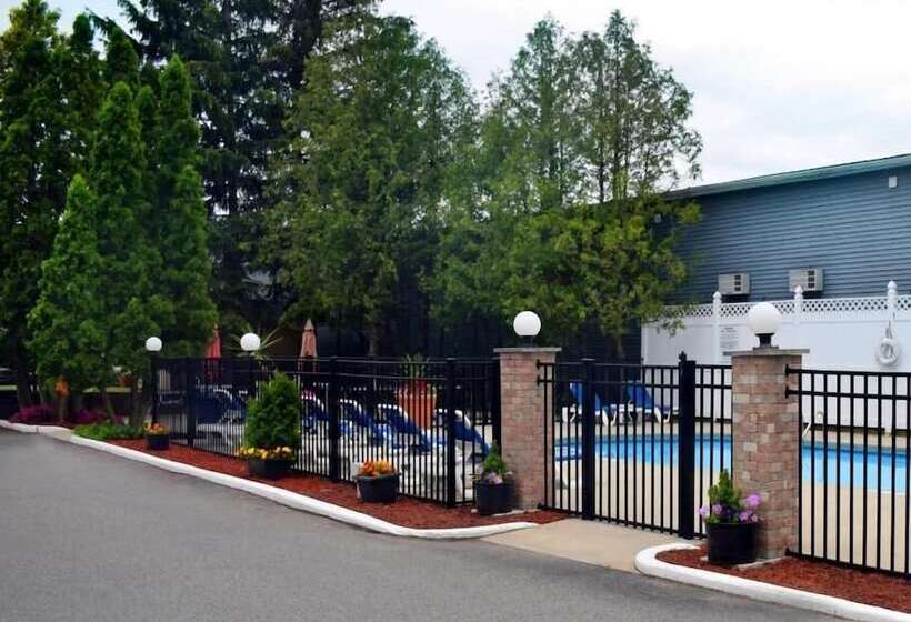 O Sullivan S On The Lake Motel