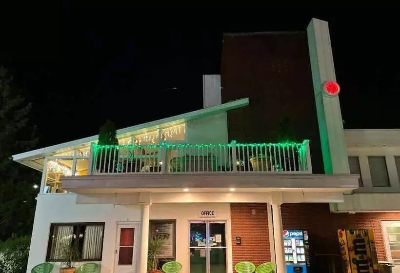 O Sullivan S On The Lake Motel