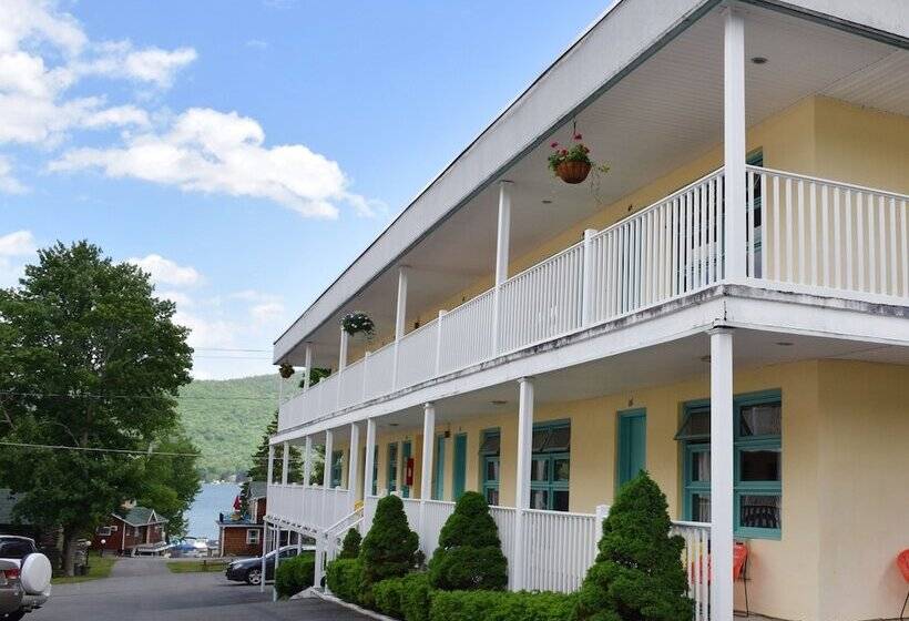 O Sullivan S On The Lake Motel