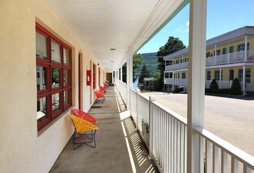 O Sullivan S On The Lake Motel