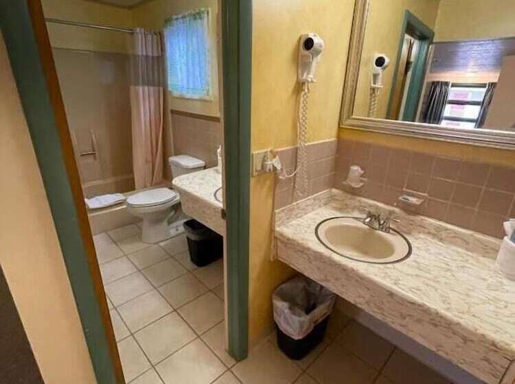 O Sullivan S On The Lake Motel