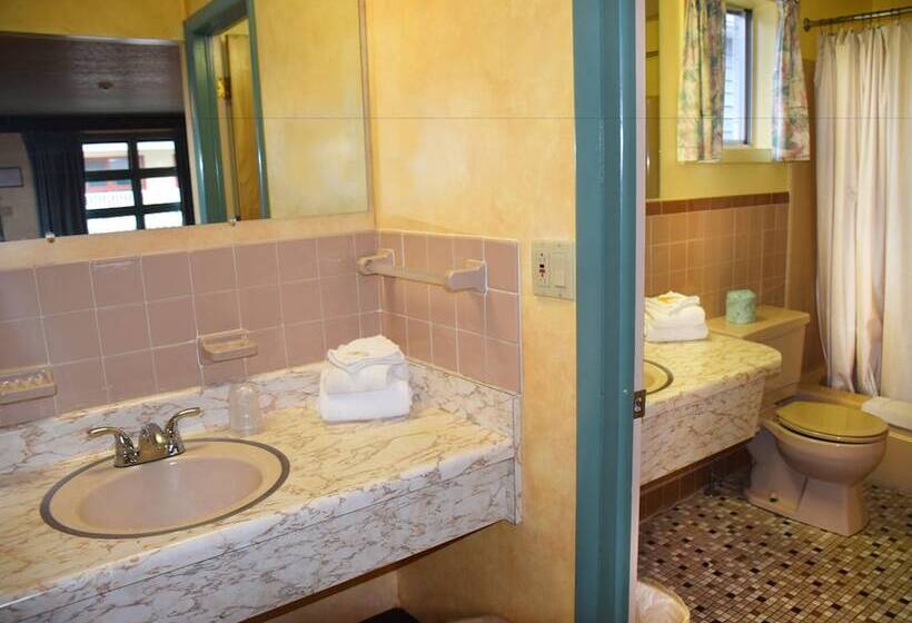 O Sullivan S On The Lake Motel