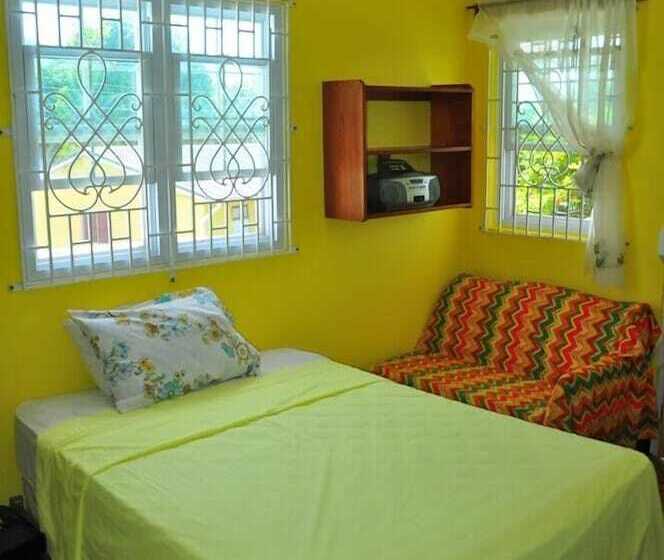 پانسیون Duncan S Hideaway Guesthouse