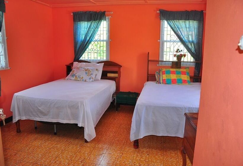 پانسیون Duncan S Hideaway Guesthouse