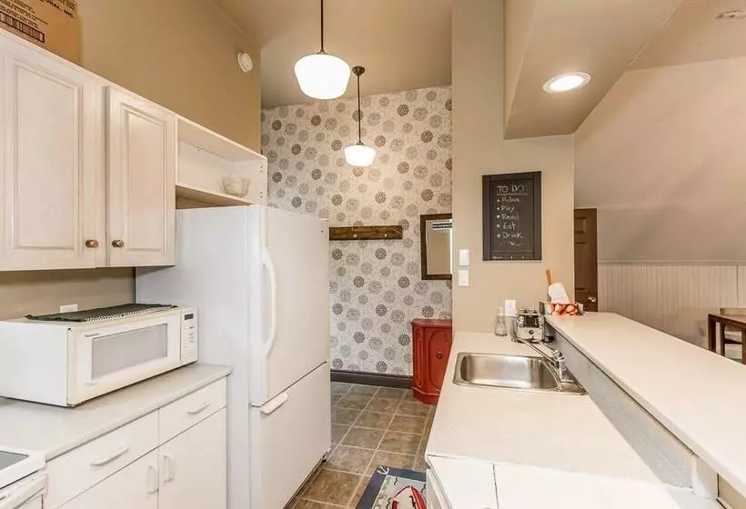 Majatalo Mountain Ash Farm Country Manor