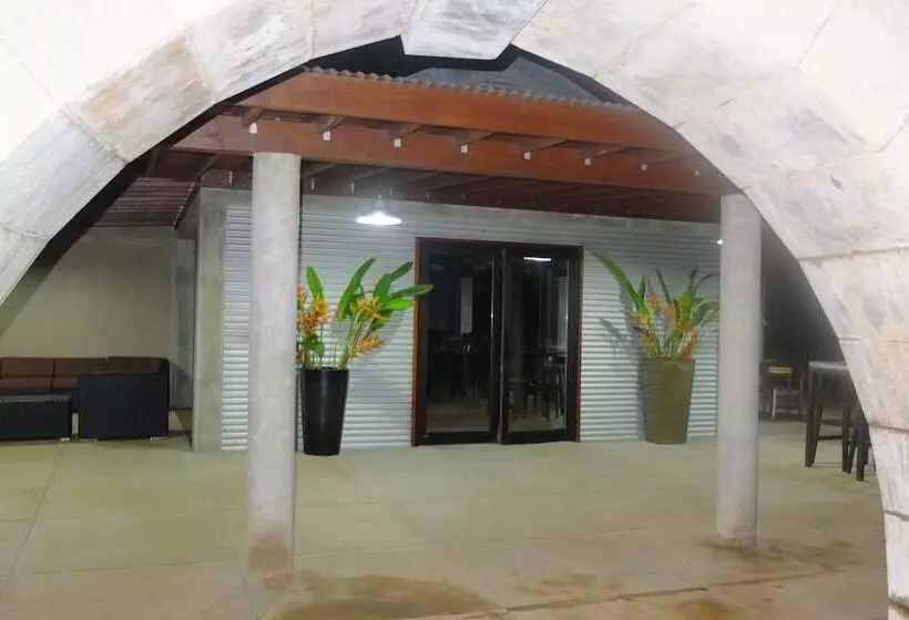 استراحتگاه Pagua Bay House Oceanfront Cabanas