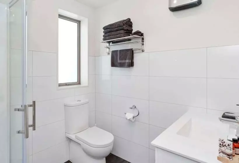 Rolleston Highway Motel