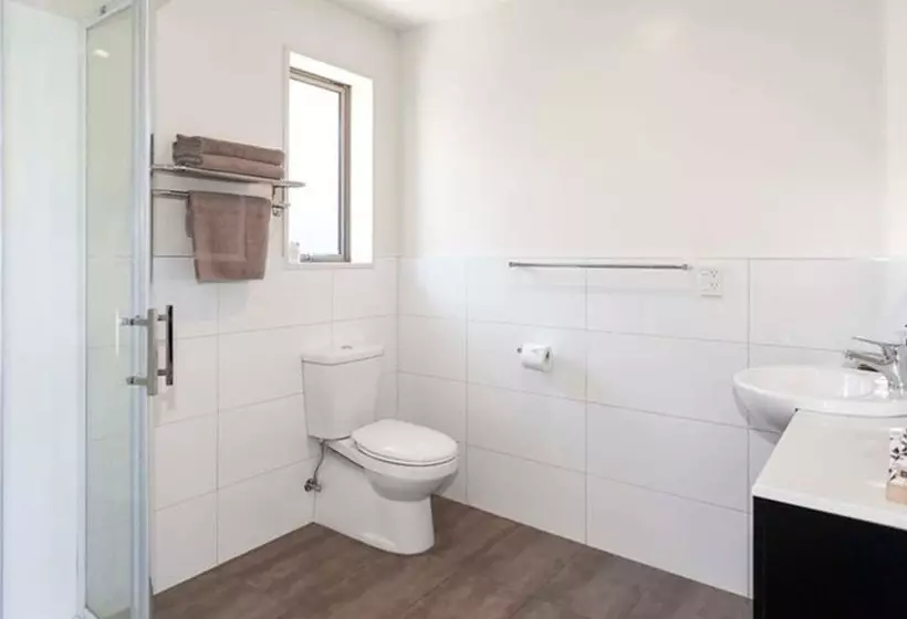 Rolleston Highway Motel