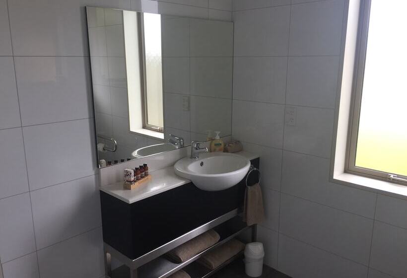 Rolleston Highway Motel