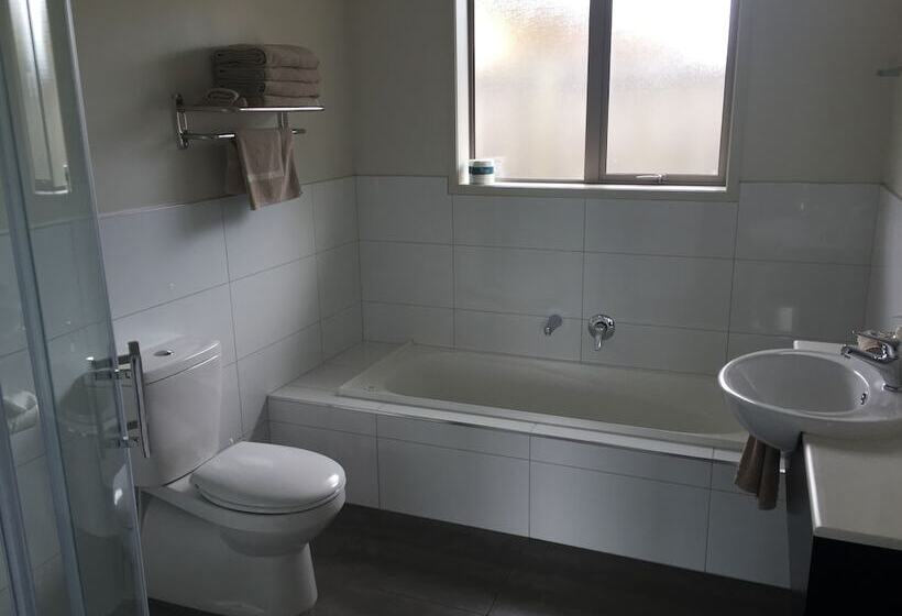 Rolleston Highway Motel