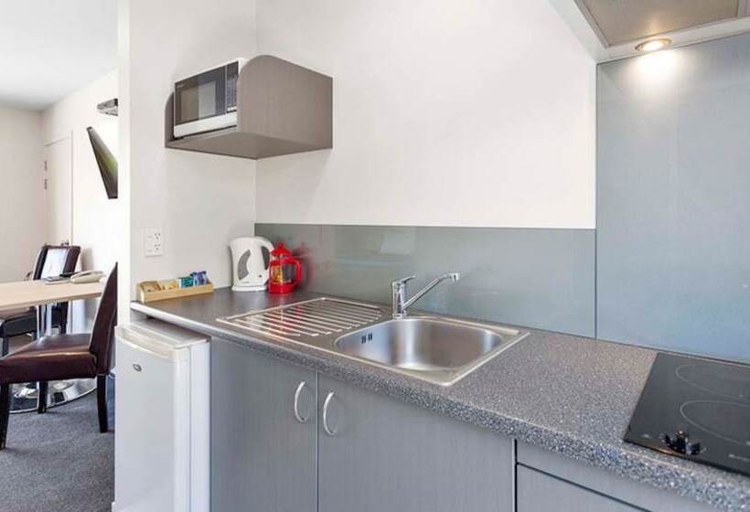 Rolleston Highway Motel