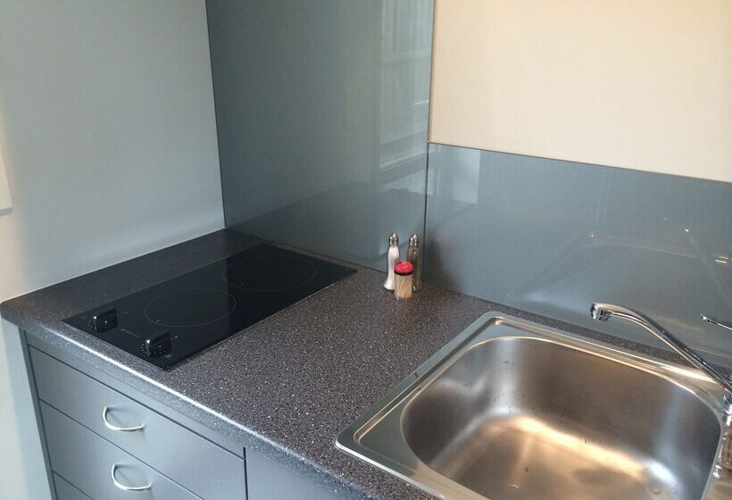 Rolleston Highway Motel