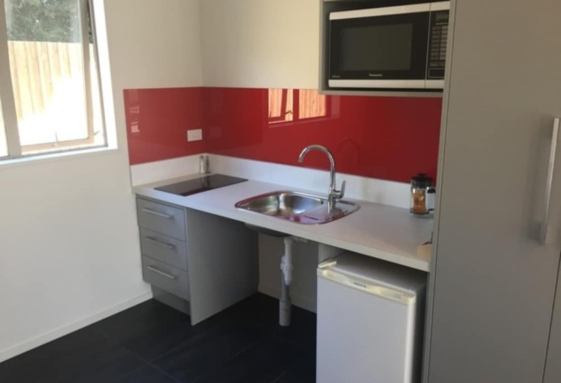 Rolleston Highway Motel