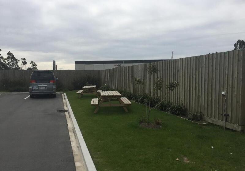 Rolleston Highway Motel