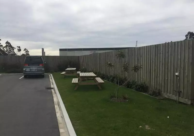 Rolleston Highway Motel