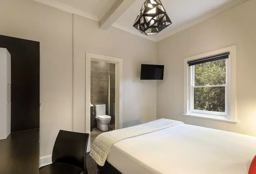 فندق صغير Como Court Budget Accommodation