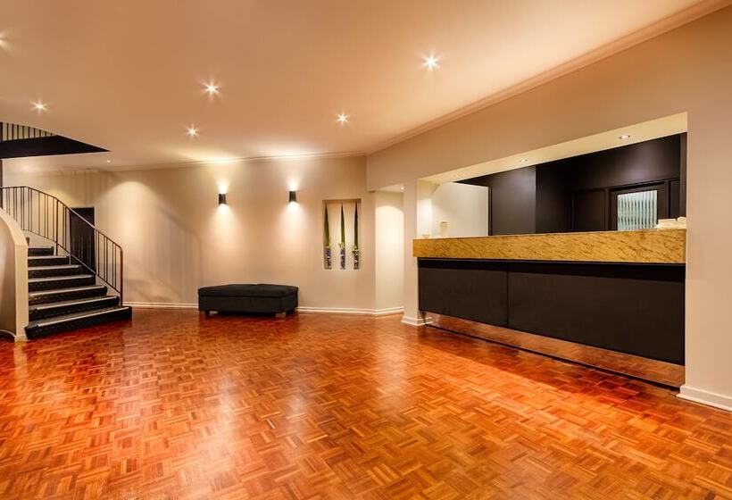 فندق صغير Como Court Budget Accommodation