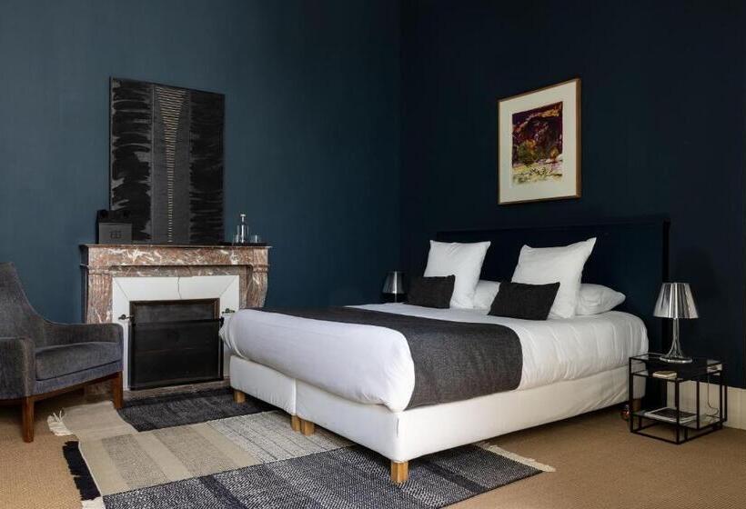 Bed and Breakfast Chateau De La Resle   Design Hotels