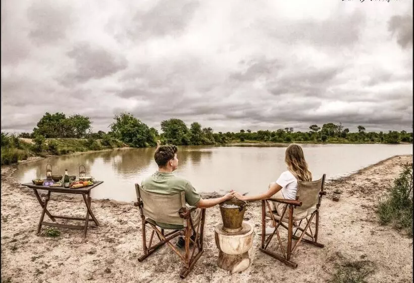 בית מלון כפרי Baobab Ridge Private Lodge