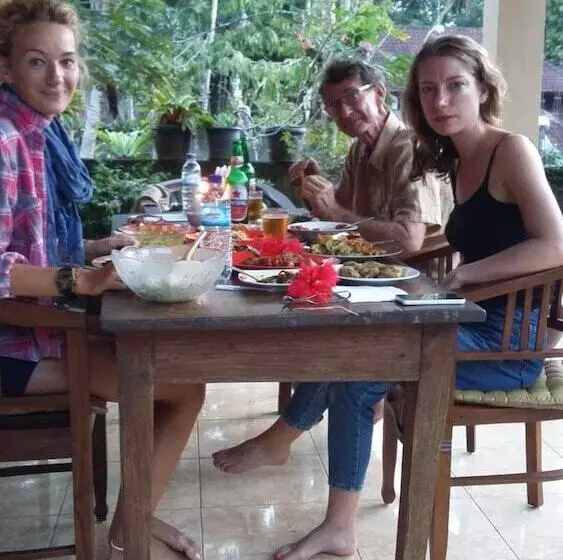 ホテル Ben S Homestay