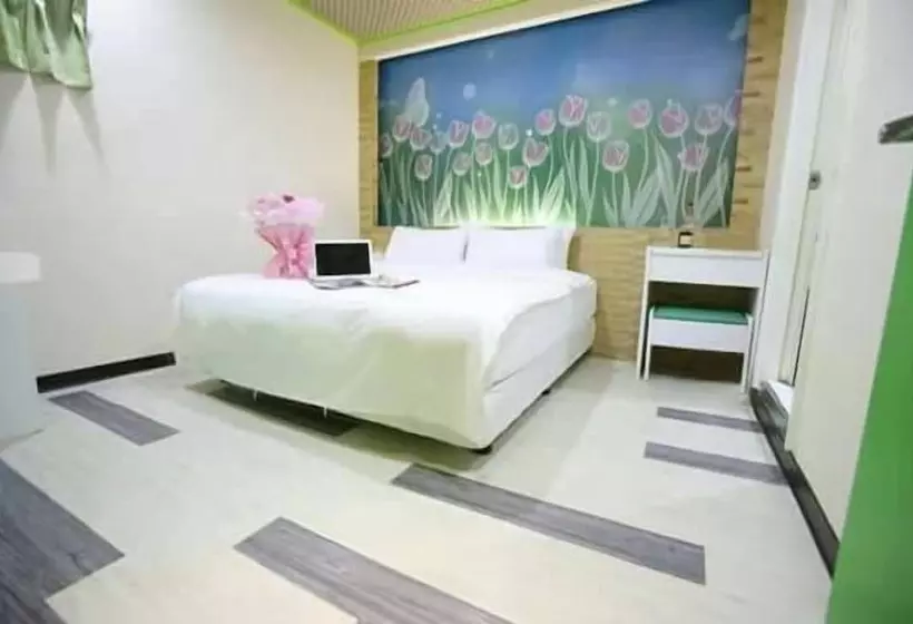 هتل Clover House 自助式無人旅店