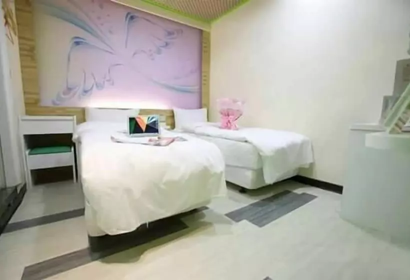 هتل Clover House 自助式無人旅店