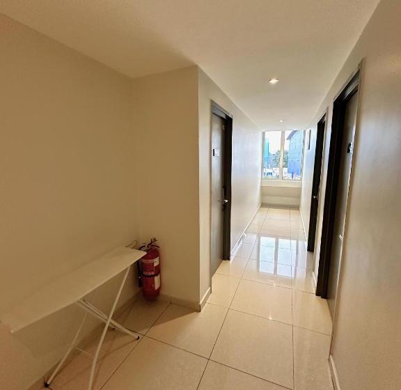 De Uptown Hotel @ P.j. 222