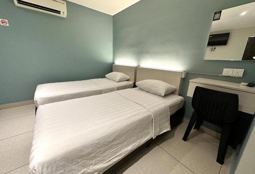 De Uptown Hotel @ P.j. 222