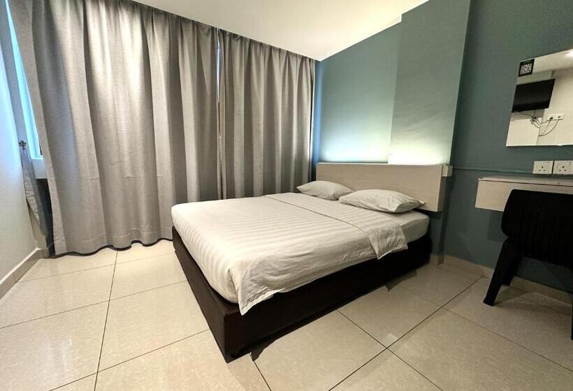 De Uptown Hotel @ P.j. 222